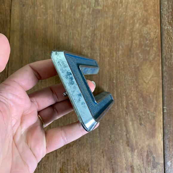 Mack 4MR333P3 "C" letter emblem Name Plate VINTAGE Silver Chrome Replacement - Picture 6 of 10